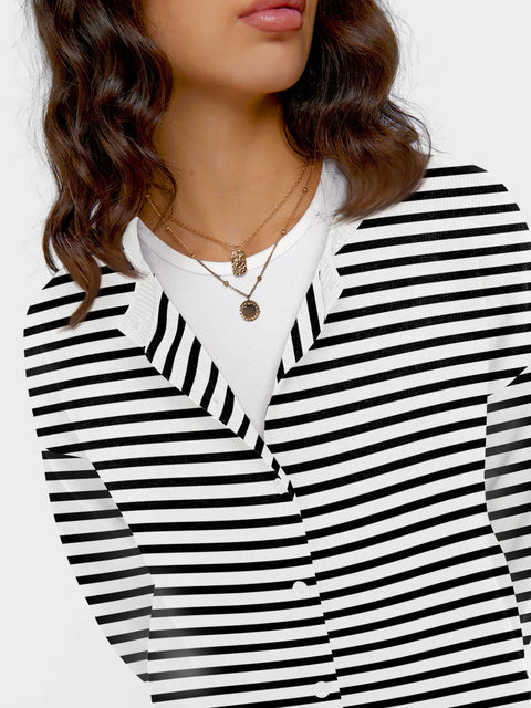 Trendy Queen Cropped Cardigan Sweaters for Women Lightweight Shrugs Crop Tops Y2k Fall Outfits Fashion Clothes 2025 Grey M