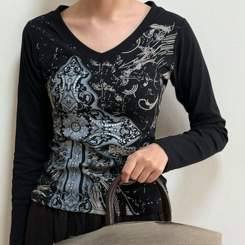 Grunge Shirts Emo Clothe Teen Girls Vintage Graphic Tee Y2k 2000s Goth Top Women Mcbling Long Sleeve Streetwear (Black Purple,Small)